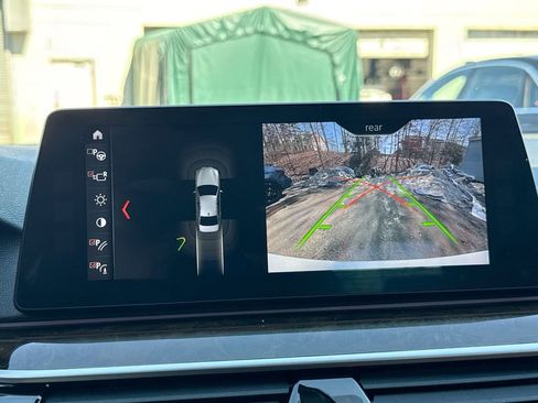 Used 2017 BMW 530i xDrive image 23