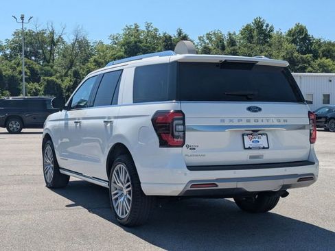 Used 2023 Ford Expedition Platinum AWD/4WD image 5