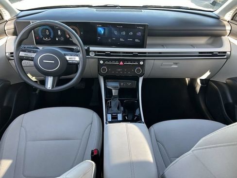 Used 2025 Hyundai Tucson SEL FWD image 16