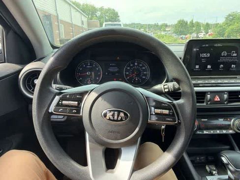 Used 2019 Kia Forte LXS FWD image 20
