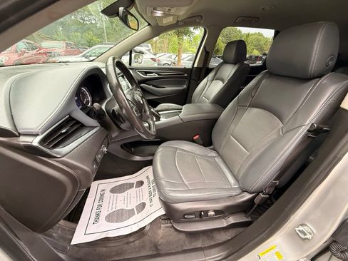 Used 2020 Buick Enclave Essence FWD image 12