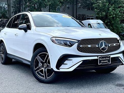 Used 2026 Mercedes-Benz GLC 300 4MATIC image 1