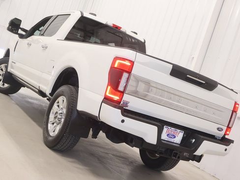 Certified 2022 Ford F250 Platinum w/ FX4 Off-Road Package image 44