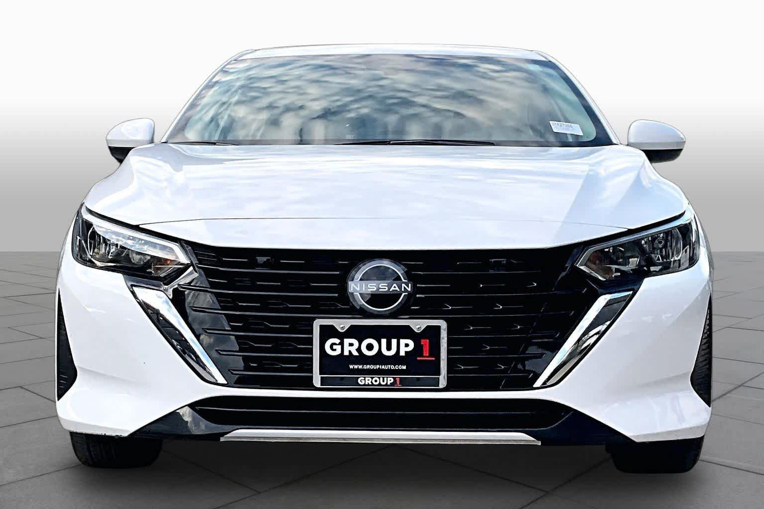 Used 2025 Nissan Sentra SV w/ All-Weather Package FWD image 3