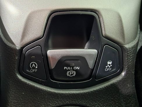 Used 2019 Jeep Compass Altitude w/ Cold Weather Group image 36