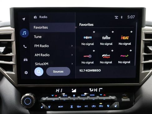 Used 2024 Toyota Tundra Limited image 28