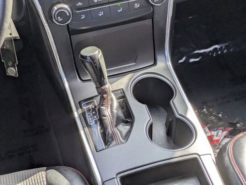 Used 2017 Toyota Camry SE image 14