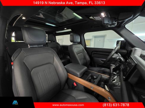 Used 2023 Land Rover Defender 90 X image 37
