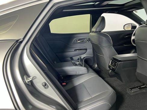 Used 2025 Toyota Crown Platinum image 29