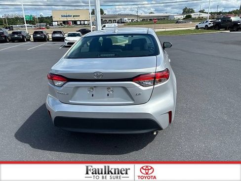 Used 2024 Toyota Corolla LE FWD image 9