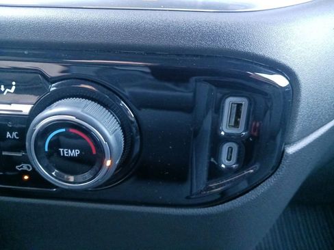 Used 2024 Chevrolet Silverado 2500 LT image 26