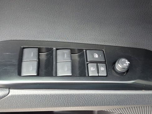 Certified 2025 Toyota Camry SE w/ Convenience Package image 28