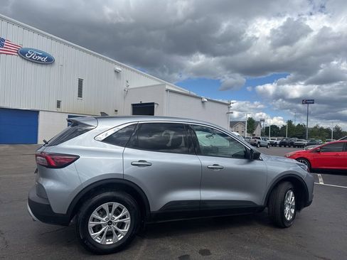 Used 2023 Ford Escape Active AWD/4WD image 12