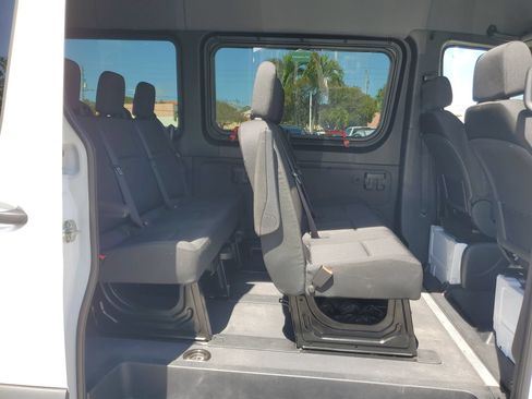 Used 2024 Mercedes-Benz Sprinter 2500 image 12