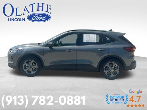 Used 2025 Ford Escape ST-Line FWD image 2