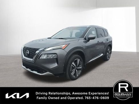 Used 2021 Nissan Rogue Platinum image 1