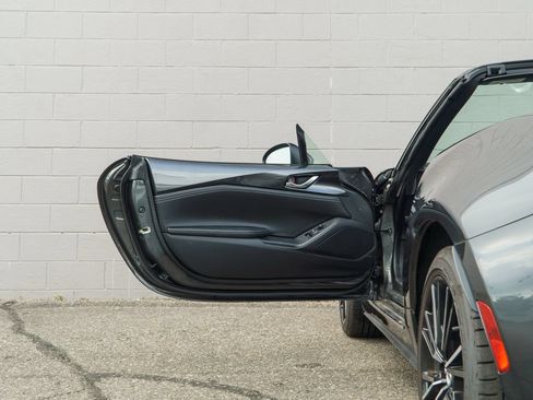 Used 2024 MAZDA MX-5 Miata Grand Touring w/ Weather Package RWD image 15