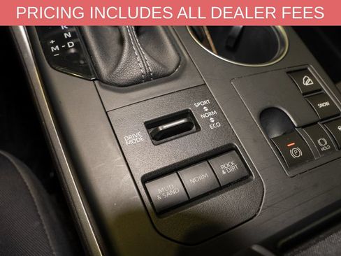 Certified 2025 Toyota Highlander LE AWD/4WD image 17