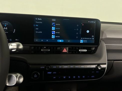 Used 2025 Hyundai Ioniq 5 SEL image 16