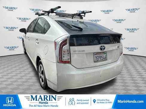 Used 2014 Toyota Prius Two FWD image 5