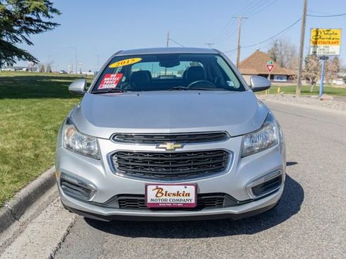 Used 2015 Chevrolet Cruze LT FWD image 2