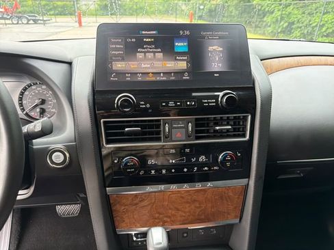Used 2023 Nissan Armada SL w/ Captain's Chairs Package RWD image 21