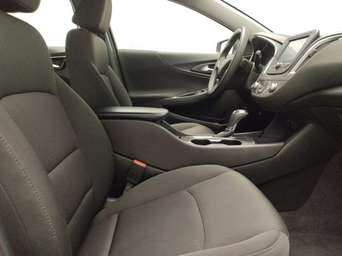 Used 2018 Chevrolet Malibu LS FWD image 21
