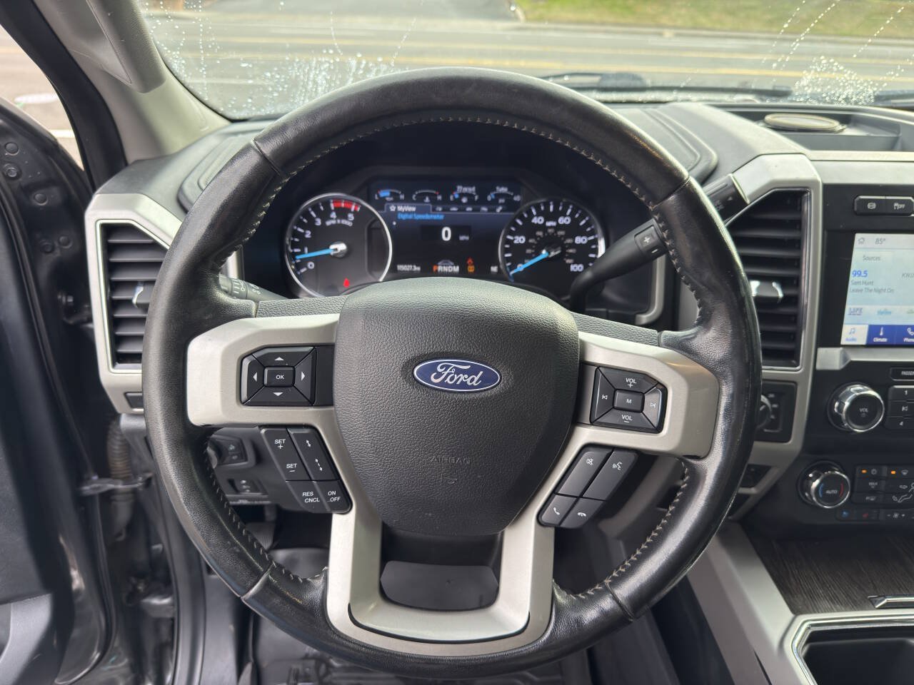 Used 2020 Ford F350 Lariat w/ Lariat Ultimate Package AWD/4WD image 3