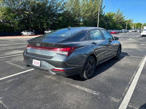 Used 2023 Hyundai Elantra SEL w/ Cargo Package FWD image 11