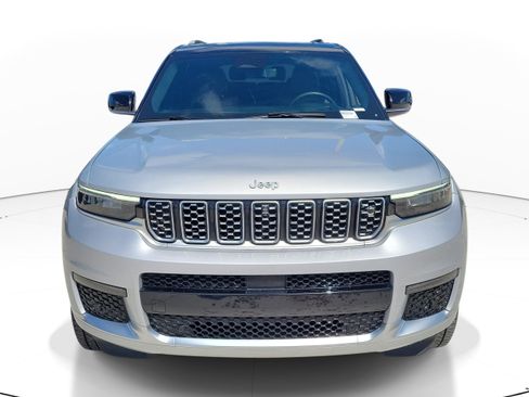 Used 2022 Jeep Grand Cherokee L Summit AWD/4WD image 2