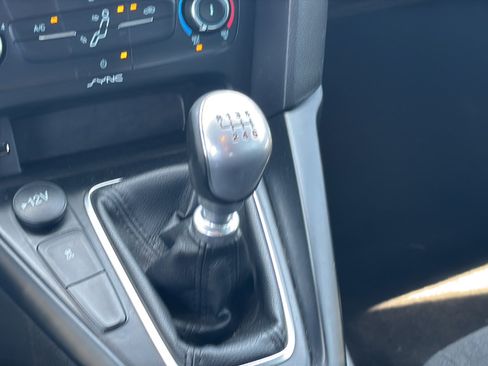 Used 2018 Ford Focus ST FWD image 24
