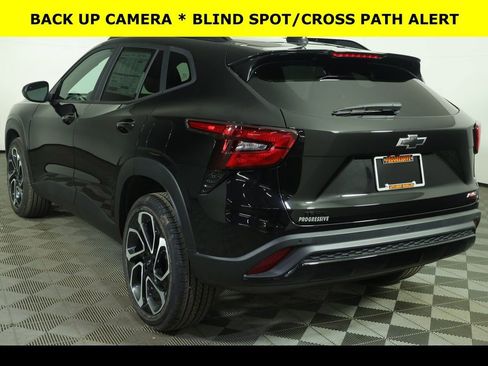 New 2026 Chevrolet Trax RS w/ Sunroof Package image 9