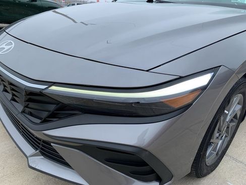 Used 2024 Hyundai Elantra SEL image 29
