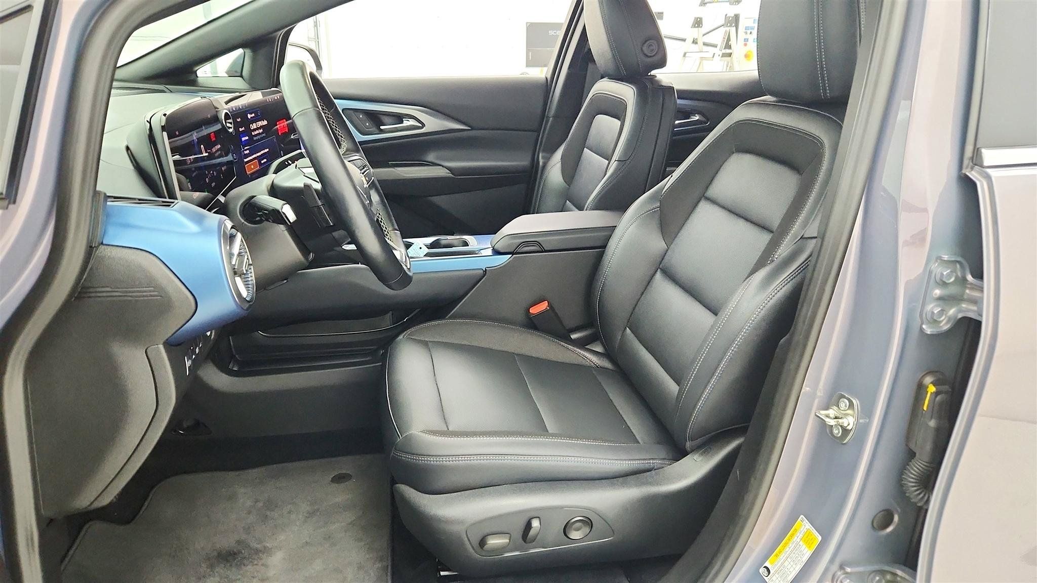 Used 2024 Chevrolet Equinox EV LT FWD image 10