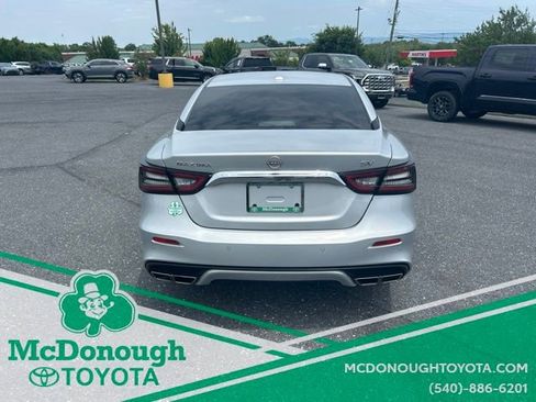 Used 2023 Nissan Maxima SV w/ Floor Mat Group FWD image 6