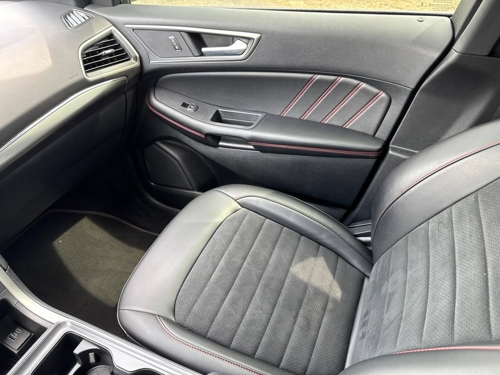 Used 2022 Ford Edge ST-Line AWD/4WD image 22