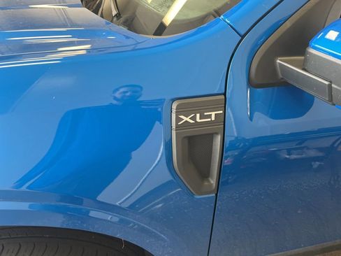 Used 2022 Ford Maverick XLT w/ XLT Luxury Package FWD image 3