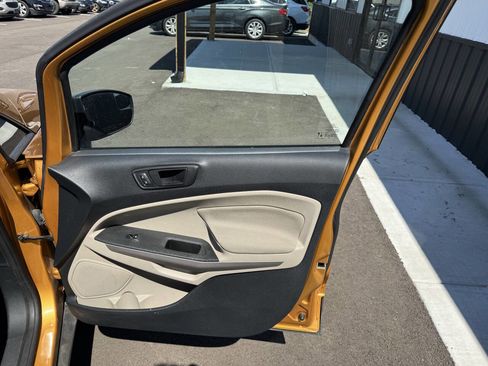 Used 2021 Ford EcoSport S image 18