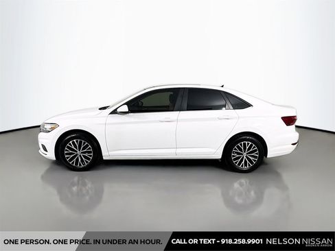 Used 2020 Volkswagen Jetta SE w/ SE Cold Weather Package FWD image 8