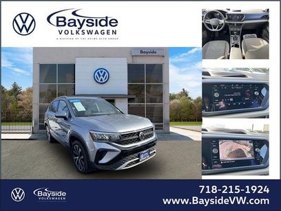 Certified 2022 Volkswagen Taos SE w/ IQ.Drive SE Package