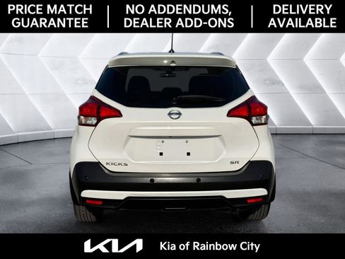 Used 2020 Nissan Kicks SR w/ SR Premium Package FWD image 6