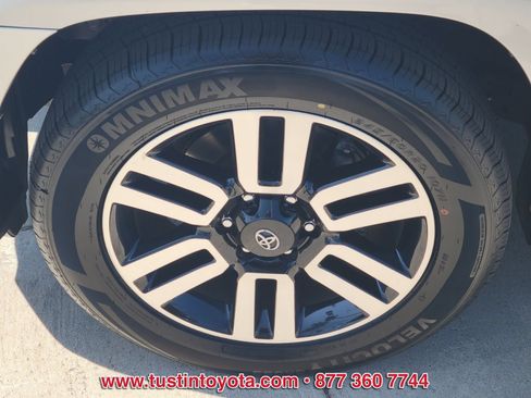 Used 2023 Toyota 4Runner Limited image 9