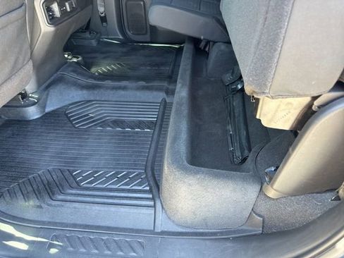 Used 2020 Chevrolet Silverado 1500 RST AWD/4WD image 10