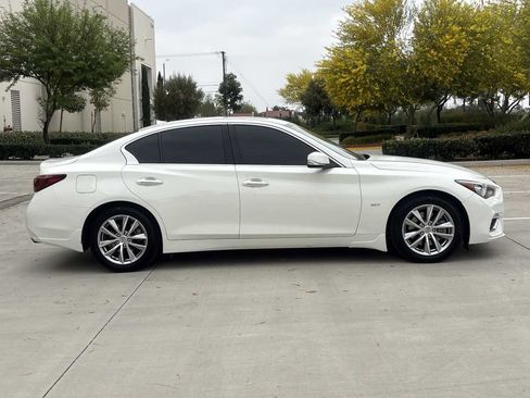 Used 2020 INFINITI Q50 Luxe image 2