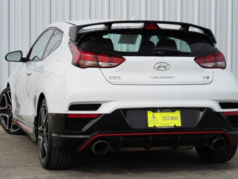 Used 2021 Hyundai Veloster N image 5