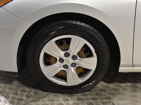 Used 2017 Chevrolet Cruze LS image 32