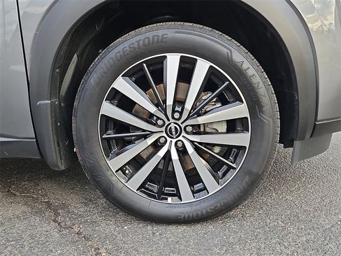 Certified 2025 Nissan Pathfinder Platinum w/ Cargo Package image 9