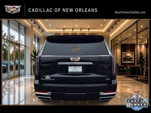 Certified 2025 Cadillac Escalade Premium Luxury AWD/4WD image 4