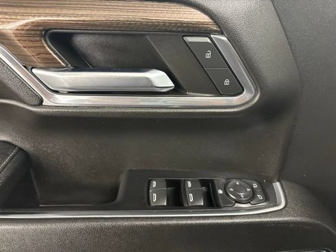 Used 2024 Chevrolet Silverado 1500 LT w/ Z71 Off-Road Package AWD/4WD image 19