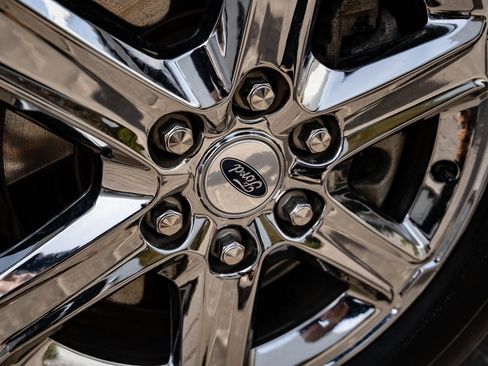 Used 2024 Ford F150 XLT w/ Tow/Haul Package image 8